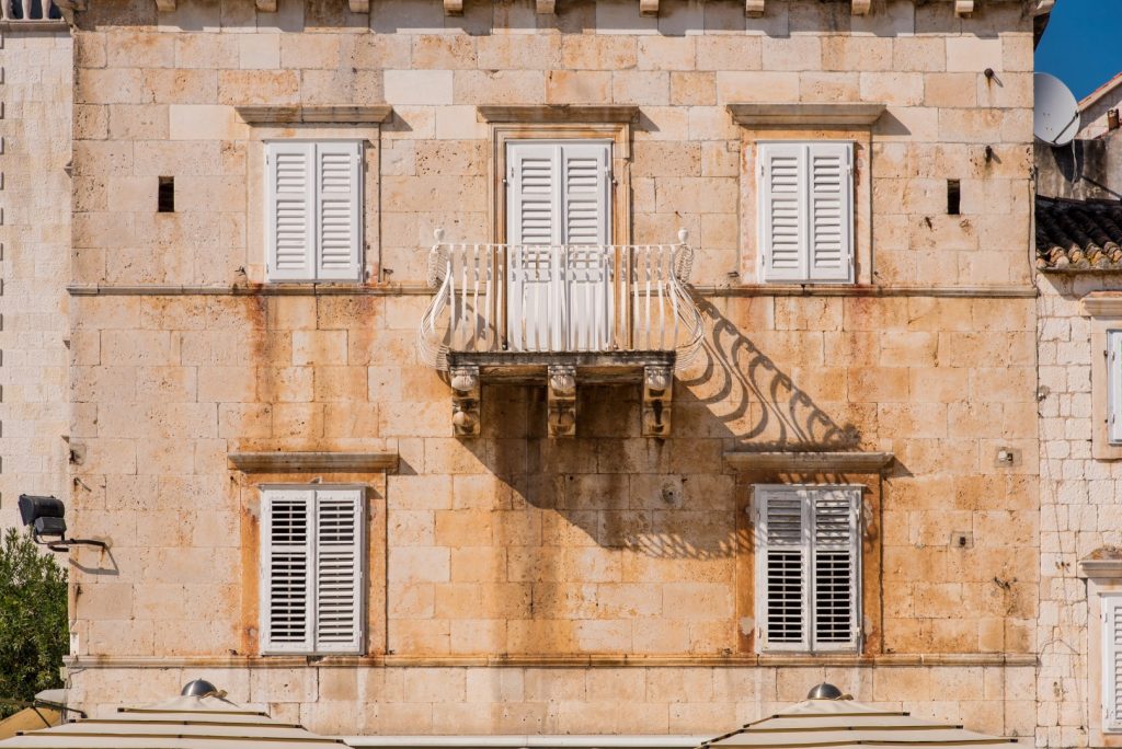 This image has an empty alt attribute; its file name is Beneteau_Yacht_Rally_2018-615-Gros-1024x684.jpg