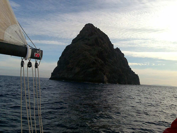 This image has an empty alt attribute; its file name is jabuka_croatia.jpg